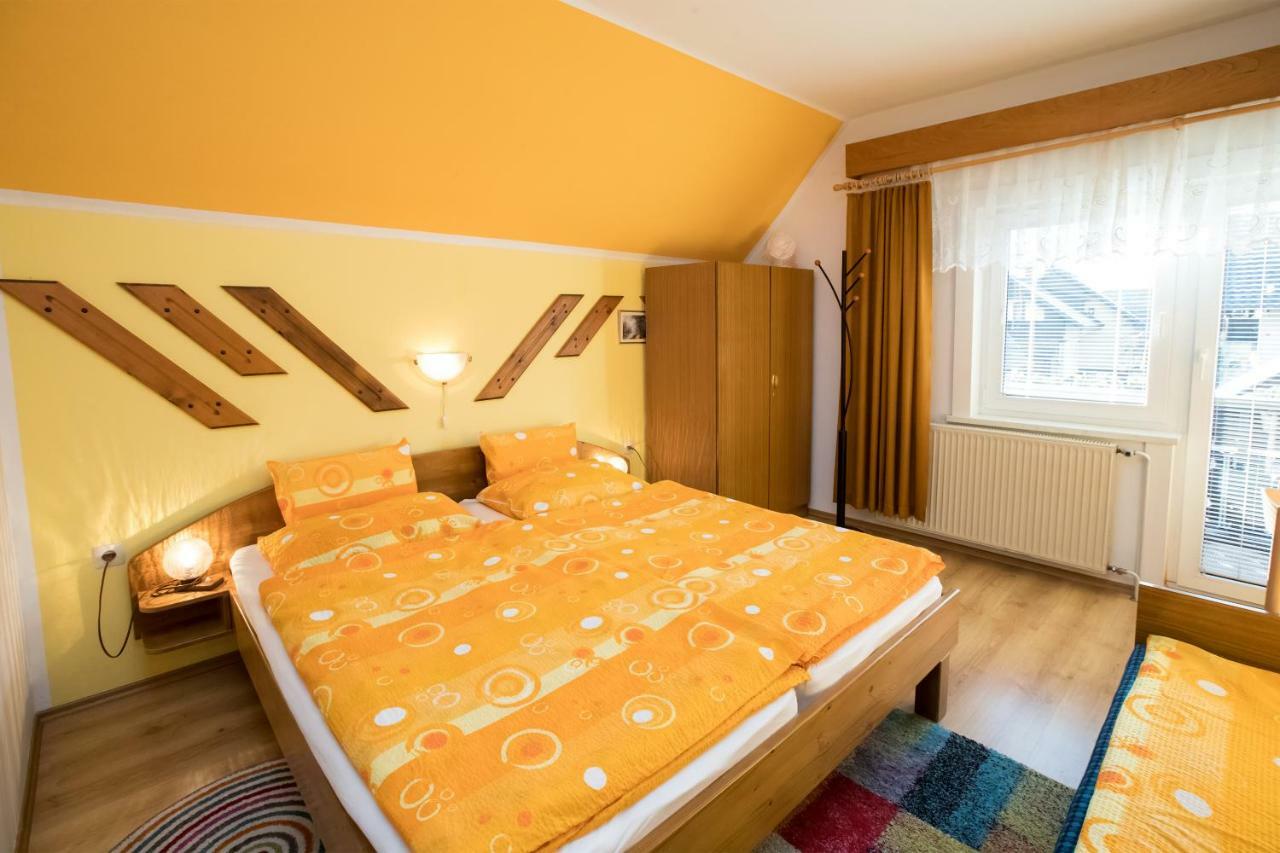 Apartments And Rooms Razen Bohinj Eksteriør billede